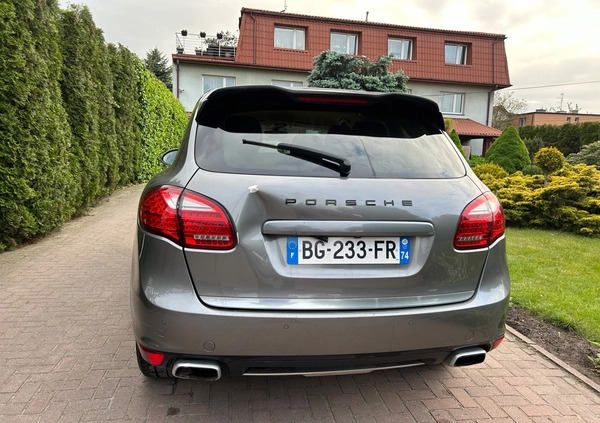 Porsche Cayenne cena 54999 przebieg: 230000, rok produkcji 2011 z Łódź małe 137